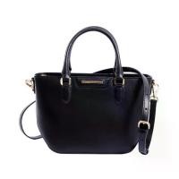 ราคา Guy Laroche กระเป๋าถือ+สายสะพายยาว ทรง DOUBLE TOP HANDLE รุ่น AGH0713 - สีดำ (1732006828835439913)