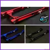 ราคา subconshop ความคงทน สวิงอาร์มย่นเจาะ อาม สีน้ำเงิน/ดำ/แดง (V-5.1 แบบสี เจาะคาน)ย่นสุดคาน น๊อตหางปลายาวมาก สำหรับรถรุ่น Wave110i/Dream110i มอเตอร์ไซค์ Motorcycle (1730352433183886051)