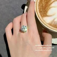 ราคา สร้อยคอพลอย Cabochon Chalcedony สีเขียว, บราซิล, เรืองแสงและชื้น, ชุบทอง 18K, แหวนเพทายมงกุฎกะรัตขนาดใหญ่ (1731919891266242490)