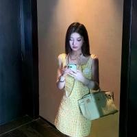 ราคา เดรสสายเดี่ยว คอเหลี่ยม Xiaoxiang เดรสฤดูร้อน หรูหรา ระดับไฮเอนด์ สีเหลือง แฟชั่นระดับไฮเอนด์ 2024 เดรส คุณครู ชุด ทํางาน ผ้า ไทย มินิเดรส แฟชั่น (1731864079299545040)