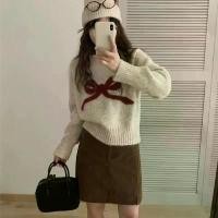 ราคา เสื้อสเวตเตอร์คอกลม แขนสั้น ผ้าถัก ลายโบว์เด็กวัยรุ่น สไตล์เกาหลี ทงแดมุน แฟชั่นใหม่ สำหรับฤดูใบไม้ร่วงและฤดูหนาว 2025 อก 50 เสื้อ แบรนด์ อะโวคาโด สียีนส์ (1731591227794162813)