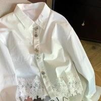 ราคา (พร้อมส่ง)รุ่น(AZ-กระดุมเงินเอวลูกไม้10)เสื้อเชิ้ต สีขาว แขนยาว คอปก ผ้าคอตตอน100% ใส่แมทช์กับกางเกงยีนส์สวยมาก แนะนำ (1732201472216696080)