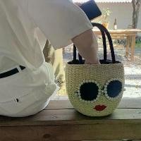 ราคา กระเป๋านิตยสารญี่ปุ่น A-jolieกระเป๋าถือสานฟาง กระเป๋าถือหวายแฟชั่นญี่ปุ่น กระเป๋าสานทรงถังลายการ์ตูนญี่ปุ่นสุดน่ารัก แป้ง วิงค์ ไวท์ suede bag (1732093824958760487)