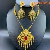 ราคา ของแท้ 100% Vintage jewelry สร้อยคอโบราณ เครื่องประดับเจ้าสาว ชุดสร้อยคอทองคำและต่างหูหนีบเพชร (1732086159437039028)
