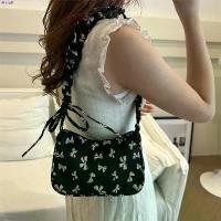 ราคา obqshop21 กระเป๋าถือสะพายไหล่สีดำลายโบว์ใบเล็ก ปรับสายย่น กระดาษทิชชู แนะนำวันนี้ กล่องรองเท้า กระดาษทิชชู่ လက်စွပ်boy ทิชชู่แบบดึง BEST TREND เช็ดมือ (1732044015056488195)