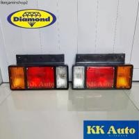 ราคา ไฟท้ายพร้อมขั้วไฟและหลอดไฟ 12V. อีซูซุ ISUZU NPR NKR ไฟท้าย 6 ล้อ ไฟท้ายรถบรรทุก ตราเพชร Diamond (1732141197800081046)