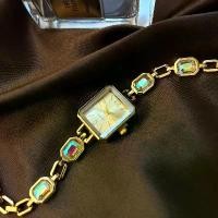 ราคา นาฬิกาเพชรวงกลมทรงสี่เหลี่ยมล่าสุด สีสันสดใส ดีไซน์เรียบง่าย หรูหราเฉพาะ นาฬิกาควอทซ์ผู้หญิง นาฬิกาcasioแท้ผู้หญิงขอบเพชร (1730748763617332044)