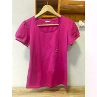 ราคา Uniqlo มือ 1 เสื้อยืดแขนตุ๊กตาสีชมพูเข้ม จัดส่งฟรี กทม (1731800276904609172)