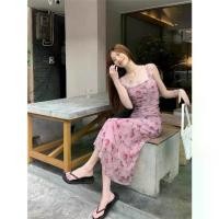 ราคา ชุดเดรส Midi สีชมพู ฤดูร้อน มาใหม่ เดรสชายหาดสายเดี่ยวลายดอกไม้ ผู้หญิง เรียบหรู กระโปรงคุณภาพสูง uniqlo dress satin prom dress (1731410913731774449)