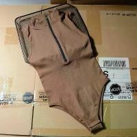 ราคา บอดี้สูท Uniqlo สำหรับผู้หญิง เหมาะสำหรับฤดูร้อน คอสูง แขนกุด เสื้อฐาน ดีไซน์สามเหลี่ยม ยางยืด เหมาะสำหรับฤดูหนาว (1731641561356207485)