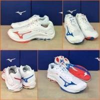 ราคา Mizuno Wave LightningZ6 รองเท้า Indoor ยอดนิยม สีสวย สดใส พื้นหนานุ่ม ใส่สบายเท้า น่าใช้ V1GA200025 (1731955850817864933)
