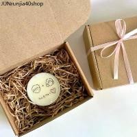 ราคา ที่นิยมมากที่สุด พร้อมส่ง เทียนซ่อนข้อความตลับพร้อมกล่อง วาเลนไทน์ ปัจฉิม วันเกิด ของขวัญ วันเกิด ปัจฉิม ครบรอบ (1731413838072350393)