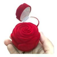 ราคา พร้อมส่ง!! กล่องแหวนกำมะหยี่แฟนซี กุหลาบ ขนาดใหญ่ รุ่น B วาเลนไทน์ (1729710481943201793)