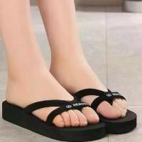 ราคา รองเท้าแตะผู้หญิง, รองเท้าแตะกันลื่นพื้นรองเท้าสปริงส้นสูง, แพลตฟอร์มโฟม, เหมาะสำหรับกิจกรรมกลางแจ้ง, รองเท้าแตะชายหาดอเนกประสงค์ที่ทันสมัย, ฤดูร้อนใหม่ รองเท้า ครอส รองเท้า zara แท้ (1731573986948908