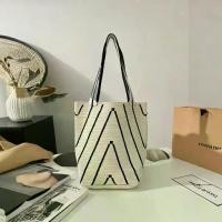 ราคา กระเป๋าถือ กระเป๋าสะพาย สินค้าใหม่ กระเป๋าสะพายข้างผู้หญิง。ถุงลวดลายคลื่นซอกถุงไหล่ขนาดใหญ่ -ความจุททท. สานถุงไหล่เปิดอย่างประณีต, กระเป๋าถังเดินทางผู้หญิง กระเป๋า zara สะพายไหล่ (1731115518727457236)