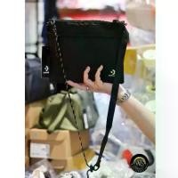 ราคา (ลิขสิทธิ์แท้) Converse bag กระเป๋าสะพายข้างผู้ชาย สีดำ 1261736H1BK สินค้ามีพร้อมส่งมีหน้าร้าน สินค้าป้ายไทย (1729982424760223912)