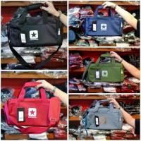 ราคา Converse แท้ 100% ] กระเป๋าสะพายข้าง Converse รุ่น 126000788 พร้อมส่ง ! (1730241842663164072)