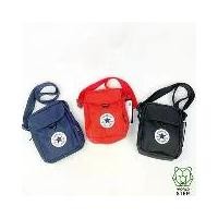 ราคา กระเป๋าสะพายข้าง Converse CHUCK MINI BAG ส่งจากตัวแทนจำหน่าย สินค้าลิขสิทธิ์แท้ (1729450559079024987)