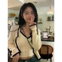 ราคา 【CODของแท้จากแบรนด์】ชุดสตรีแฟชั่นใหม่ล่าสุดสำหรับฤดูใบไม้ร่วง ชุดเดรสสไตล์ Chanel หรูหรา เสื้อคลุมถักนิตติ้งกับเสื้อสายเดี่ยวเซ็ต ชิ้น ✨ สวยสง่า ใส่สบาย ราคาพิเศษลด 50% (1732076698947716191)
