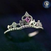 ราคา แหวนมงกุฎเจ้าหญิง Fancy Sapphire ประดับเพชรแท้ ทองคำ 9K (1732099182955038086)