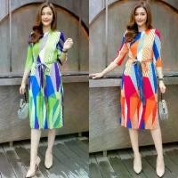 ราคา เดรสผ้าอัดพลีท Premium Pleatd Fabric ลวดลายผ้าผสมผสานลายเส้นกราฟิกสีสันสดใส มาพร้อมเชือกผูกเอว ลายสวยทำออกมาได้อย่างลงตัว ทรงเข้ารูปใส่แล้วสวยมากค่ะ (1730715929239390570)