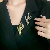 ราคา เข็มกลัดปาล์ม โลหะ สไตล์เกินจริง ดีไซน์ดอกไม้หน้าอก เหมาะสำหรับโคอะล่า gloves gloves gloves ผ้าคลุมหน้ากันแดดกัน uv เข็มกลัด ติด หน้าอก newera หมวก แก๊ป แฟชั่น (1731910726974932657)