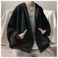 ราคา TS MEN เสื้อแจ็คเก็ตคลุมมีหมวก เสื้อหนาวแขนยาวมีหมวก การออกแบบภาษาอังกฤษสามมิติ คุณภาพสูง สีดำ/สีขาว/สีเทา NT51เสื้อฮู้ด Hoodie (1732206144410126883)