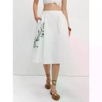 ราคา [Pomelo] กระโปรงปักลายดอกไม้ / Embroidered Floral Skirt (1731661660009366619)