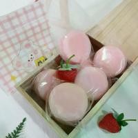 ราคา สบู่สูตรไวท์สตรอเบอร์รี่ขาวจากญี่ปุ่น ผลิตจากน้ำมันมะพร้าว Soap (1730035511839132297)