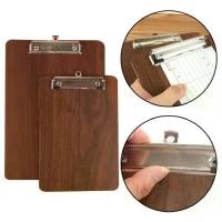 ราคา แฟ้มใส่เอกสารไม้ ดีไซน์เรียบง่าย หนา ขนาด A4 / A5 กระดาน คลิปบอร์ด แขวนได้ เมนูเก็บของ แคลมป์สัญญา ของขวัญ/รางวัล (1731966212281042349)