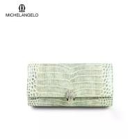ราคา กระเป๋าแบรนด์แท้ Michelangelo Official - กระเป๋าถือ รุ่น Serpent Lock Clutch กระเป๋าถือทรง Clutch พร้อมตัวล็อกหัวงูโดดเด่น (1731723365342676084)