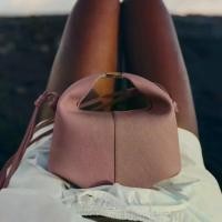 ราคา กระเป๋าใส่ข้าวกลางวัน Polene คุณภาพสูง Niche หนังแท้ ใหม่ในปี 2568 กระเป๋าสะพายข้าง กระเป๋าสะพายข้าง กระเป๋าพร็อพ กระเป๋าถือ กระเป๋าเกี๊ยว กระเป๋า dub stand oil river island b (1731359949707249571)