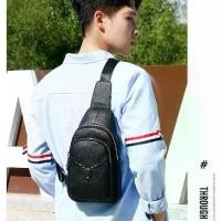 ราคา กระเป๋าสะพายไหล่ผู้ชาย กระเป๋าสะพายข้าง ทำจากหนังแท้ ชั้นแรก หนังวัว เหมาะสำหรับทำงานประจำวัน กระเป๋าเป้ กระเป๋าคาดหน้าอก ทันสมัย สไตล์ธุรกิจ，กระเป๋าเกาะอกผู้ชาย (1731445855421893285)