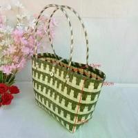 ราคา พร้อมส่งจากไทย ตะกร้า กระเป๋าสะพาย สานด้วยเส้นพลาสติก สิ้นค้า OTOP-207 (1732014248711587304)