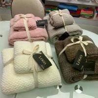 ราคา ชุดของขวัญผ้าขนหนูอาบน้ำ วัสดุขนแกะปะการัง รวมผ้าขนหนู ผ้าขนหนู และผ้าห่ม เหมาะสำหรับเป็นของขวัญ (1731903970432746796)