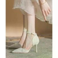 ราคา รองเท้าส้นสูง สไตล์ฝรั่งเศส และชาแนล สำหรับผู้หญิง สีขาวออฟไวท์ กริช สไตล์ใหม่ฤดูร้อน 2025 หัวเข็มขัดสายเดียว ปลายแหลม รองเท้าผู้หญิงน้ำหนักเบา (1732120731734803992)