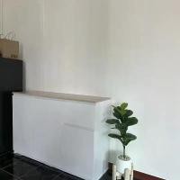 ราคา ตู้เก็บของแบบโชว์ท๊อป 3 บาน 1 ลิ้นชัก มินิมอล (1731555418571704341)