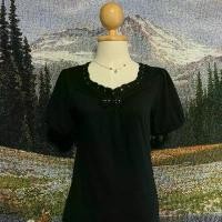 ราคา [มือสอง] เสื้อยืด สีดำ แขนสั้น แต่งลูกไม้ axes femme แขวน คุณภาพ ดี แข็งแรง ไม้แขวนเสื้อสีฟ้า ที่แขวนและหมุด ตู้ ลิ้นชัก (1731736869265114271)