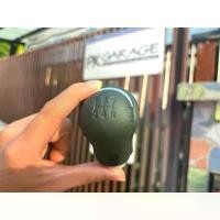 ราคา ราคาส่ง!! หัวเกียร์ธรรมดา Toyota หนังแท้ขอบปลายโครเมี่ยม 5เกียร์ หัวคันเกียร์หนังแท้ตัวท๊อป (1732378556510602616)