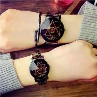 ราคา นาฬิกาคู่รักสำหรับผู้ชายและผู้หญิง นาฬิกาคู่รัก นาฬิกาคู่รัก เกียร์ ตัวชี้สามเหลี่ยม หน้าปัดเข็มทิศ นาฬิกามือสอง นาฬิกาสแตนเลสสำหรับผู้หญิง Relogio Feminino สำหรับของขวัญ (1730148283606206565)