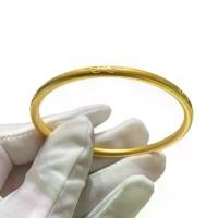 ราคา สร้อยข้อมือ Xiangyun, ทองทรายเวียดนาม, วิธีโบราณ, มรดก, ชุบทองทองเหลือง, Mantra กระชับ, สร้อยข้อมือวงกลมแข็ง, อินเทรนด์, เครื่องประดับ (1732183416567465318)