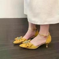 ราคา รองเท้าแตะส้นเข็ม สไตล์ฝรั่งเศส โบว์ พลอยเทียม ปิดนิ้วเท้า สำหรับผู้หญิง ฤดูใบไม้ผลิและฤดูร้อน 2025 สไตล์ใหม่ มีสายรัดข้อเท้ากระโปรง รองเท้าส้นสูง รองเท้า เชือก พันขา (1731333150498325823)