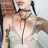 ราคา สร้อยคอโชคเกอร์ ผูกเชือก เซ็กซี่ สไตล์ยุโรปและอเมริกา กำมะหยี่สีดำ ดีไซน์กุทัณฑ์ สำหรับผู้หญิง ขายดี โซ่กระดูกไหปลาร้า สายคล้องคอ vca สร้อยคอ สร้อยคอ เชือก เทียน สร้อย เขา ค (1731841866750069450)