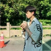 ราคา เสื้อเชิ้ตแขนสั้น สไตล์วินเทจ ลายดอกไม้ญี่ปุ่นและฮาวาย ทรงหลวม สำหรับผู้ชายshirt ในกรุงเทพมีที่ไหนบ้าง คอปกโปโล วินเทจ เชิ้ตฮาวาย เชิ้ตลายดอก เสื้อคอปก เชิ้ตผู้ชาย (1731736794325026012)