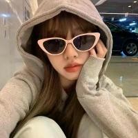ราคา แว่นกันแดดทรงแคทอายสีชมพู สำหรับผู้หญิง อินเทรนด์ ม่านบังแดดกลางแจ้ง สไตล์ดาราอินเทอร์เน็ต แว่นกันแดดรูปหัวใจโดปามีน sunglasses แว่น ตา ผู้หญิง แว่น ตา ทรง แคทอาย ag specs (1731915981181322541)