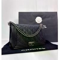 ราคา สินค้ามือสอง Chanel Boy leather crossbody bag Holo 21 (1732422032763422216)