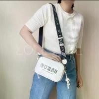 ราคา COD ใหม่ล่าสุด GUESS CROSSBODY BAG แท้ ขนาด7นิ้ว งานแท้จากโรงวานผลิตแบรนด์ Made in USA.หิ้วขึ้นเครื่องได้ทั่วโลก กระเป๋าสะพายพาดลำตัวผู้หญิง (1732284426120955224)