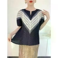 ราคา เสื้อยืด ลายปลาฉลาม จีบ คุณภาพระดับไฮเอนด์ Miyake ฤดูร้อน 2025 มาใหม่ เสื้อจีบ สำหรับผู้หญิง ลำลอง แขนสั้น เสื้อยืด พิมพ์ลาย ความรู้สึกซับซ้อน (1731658806097119101)