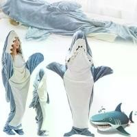 ราคา ผ้าห่มสวมใส่ได้ นุ่มพิเศษ ผ้าห่มฉลาม เสื้อฮู้ด สบาย สีฟ้าและสีเทา ถุงนอน ฉลาม วัสดุผ้าสักหลาด น้ำหนักเบา ชุดนอนลายการ์ตูน สำหรับผู้ใหญ่ ใส่ได้ (1732413251935241582)