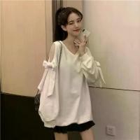 ราคา เสื้อปาดไหล่ ปมผีเสื้อ สำหรับผู้หญิง สไตล์เกาหลีใหม่ ทรงหลวมและกระชับสัดส่วน แขนยาว คอวี เสื้อสเวตเตอร์ Ins အ က ျ ီ ခ ါ း တ ိ ု လ ှ လ ှ လ ေ း เสื้อ ไหม ไทย หัว (1732381600286541053)